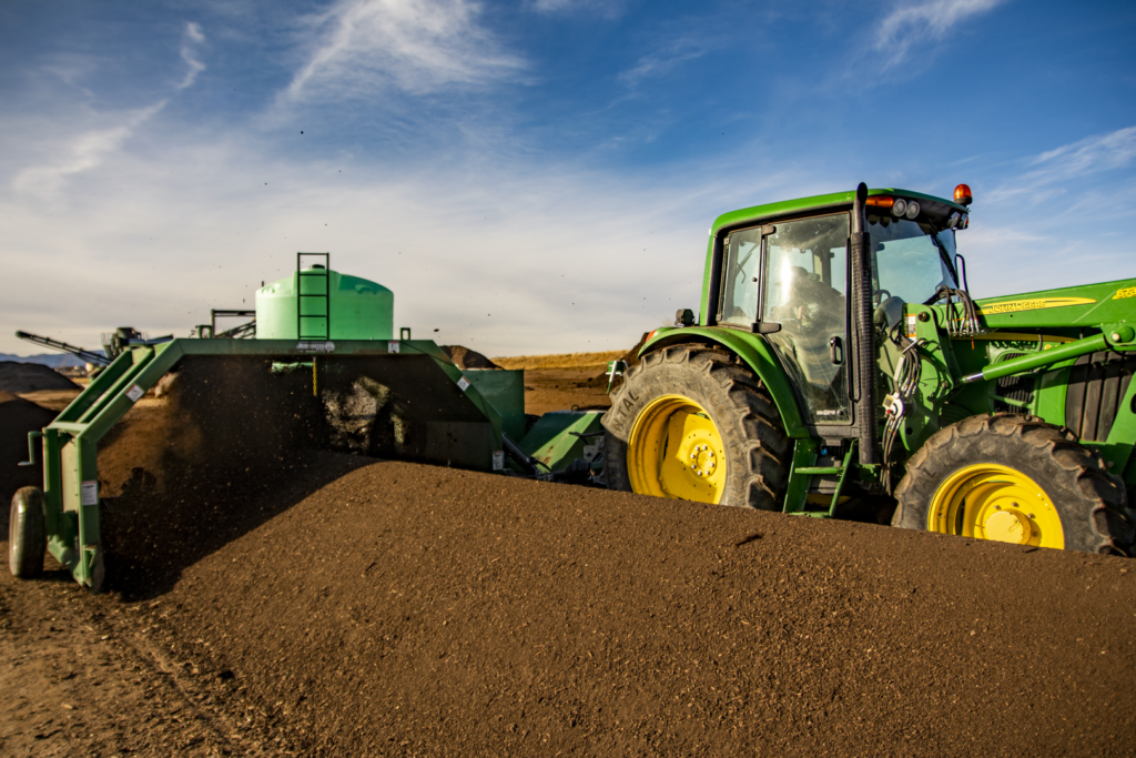 Windrows humus compost
